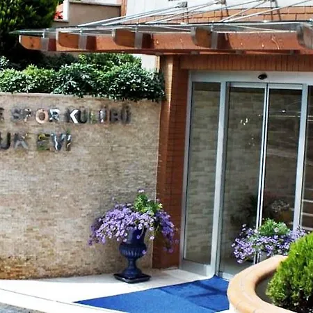 Fenerbahce Spor Kulubu Konukevi 招待所 3*